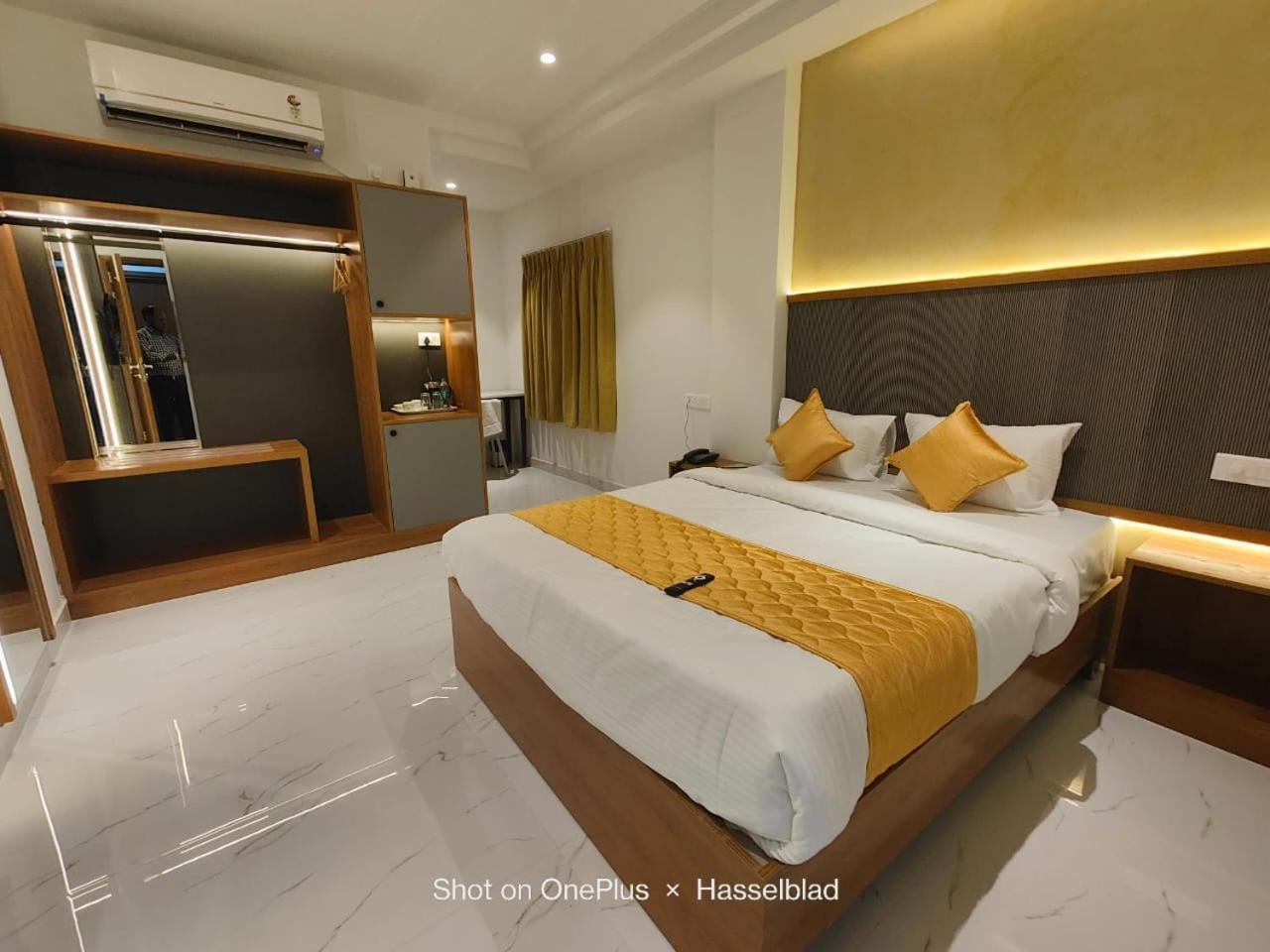 Hotel La Premier Hyderabad Exterior foto