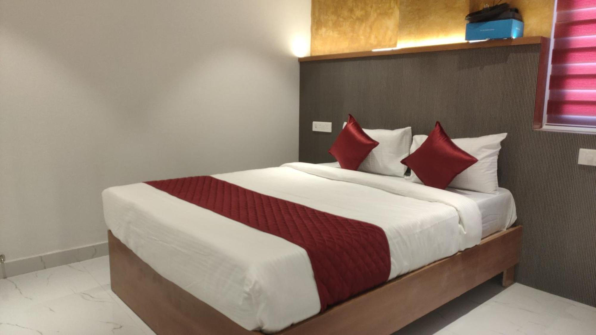 Hotel La Premier Hyderabad Exterior foto